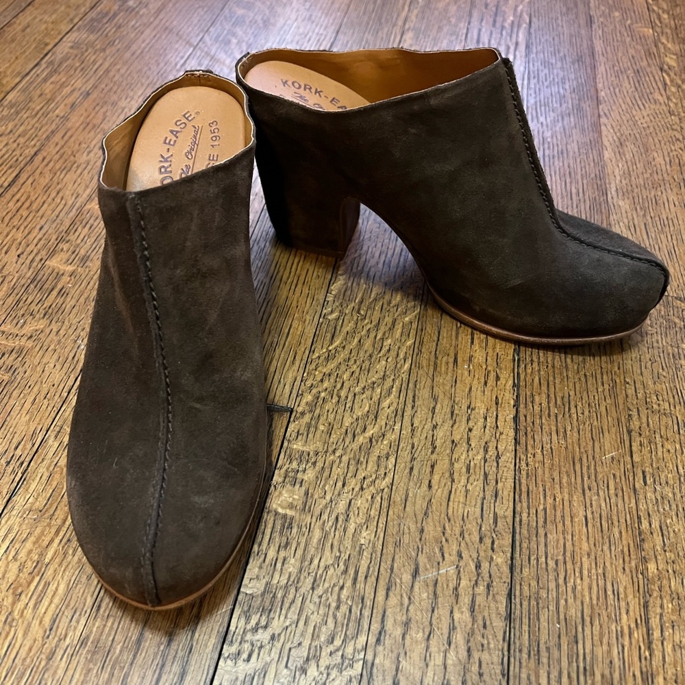 Kork-Ease Brown Suede Clog Size 9
